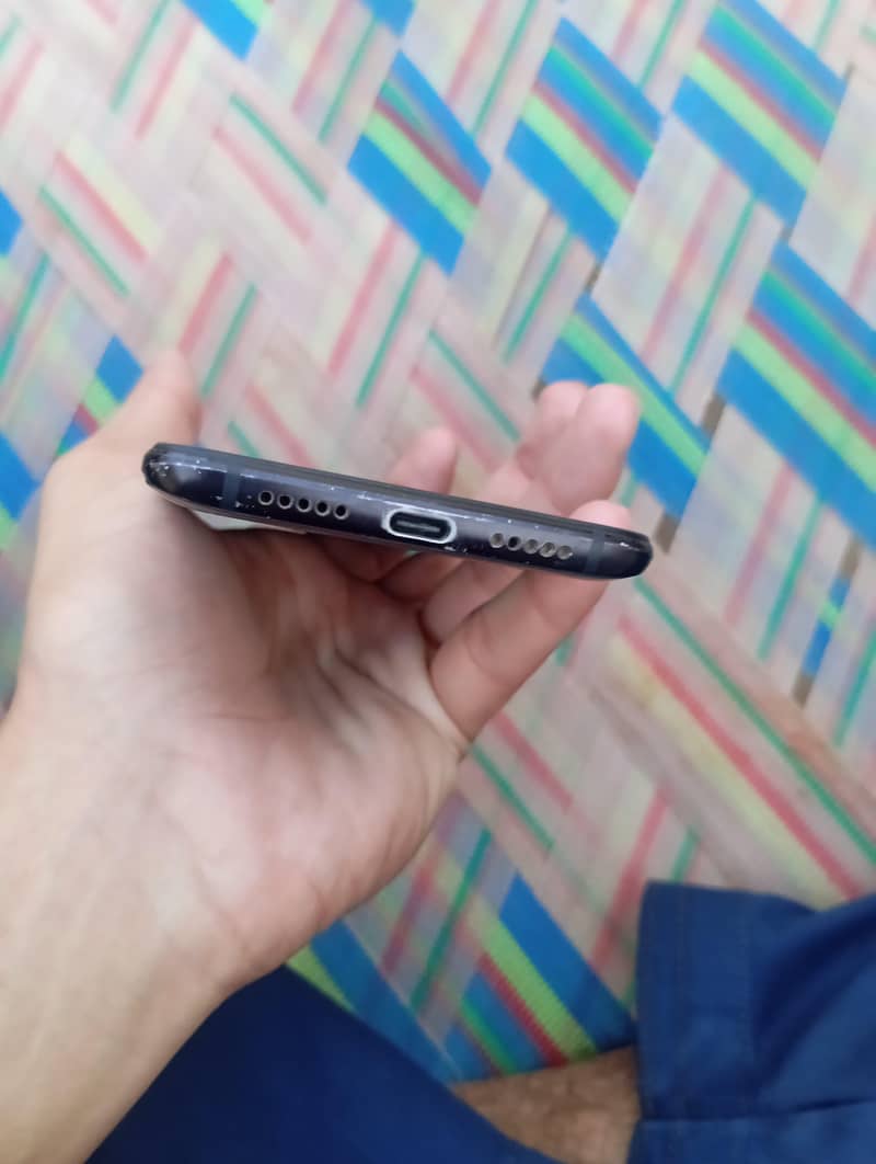 One Plus 6T 3