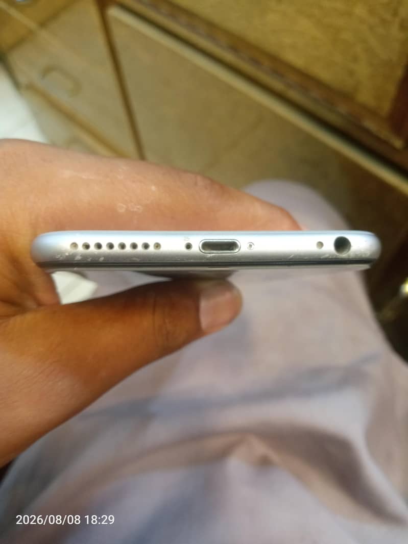 Apple iPhone 6 Plus 2