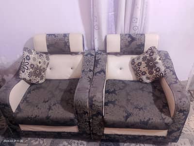 5 seater Sofa Set with Coffee Table