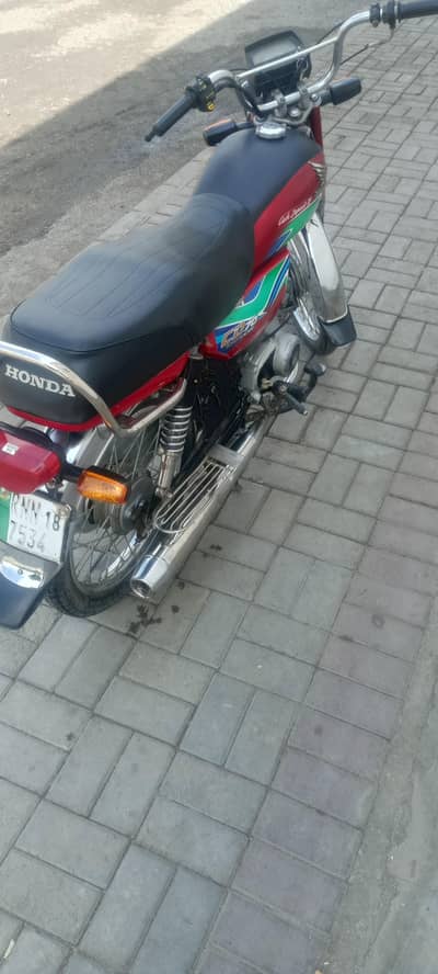 18 model Honda 70, Punjab nmbr,Demond 85k,Loc old Airport Rawalpindi