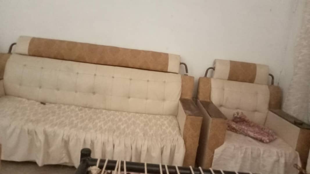 used sofa 8/10 1