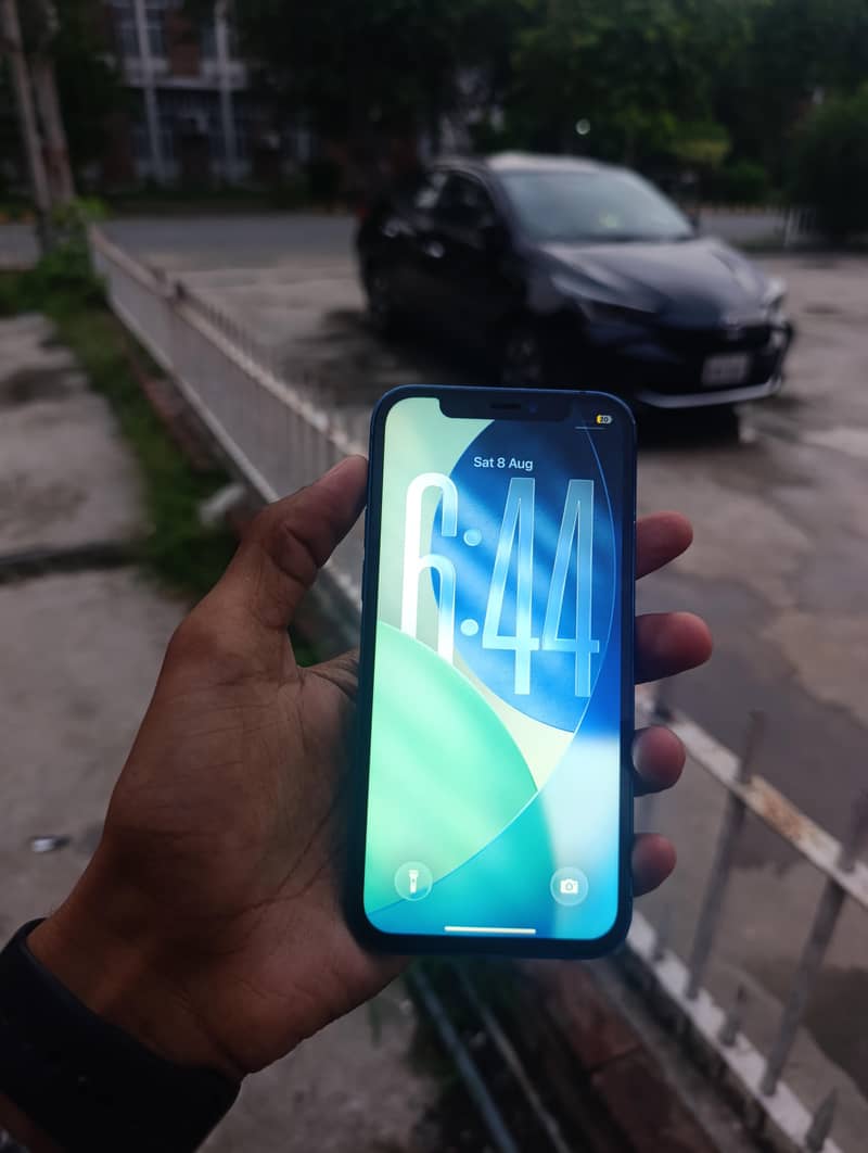 Apple iPhone 12 0