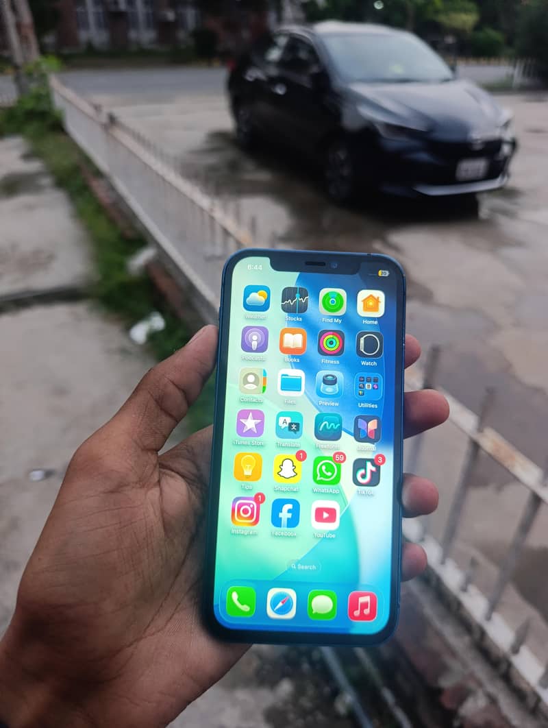Apple iPhone 12 7