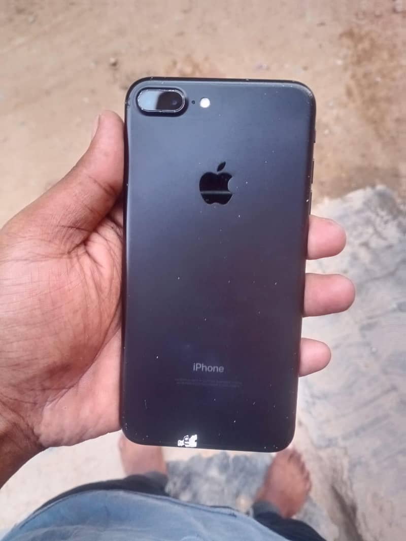 Apple iPhone 7 Plus 2