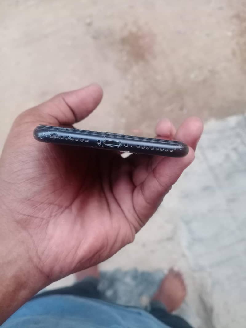 Apple iPhone 7 Plus 4