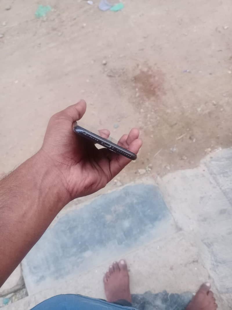 Apple iPhone 7 Plus 8