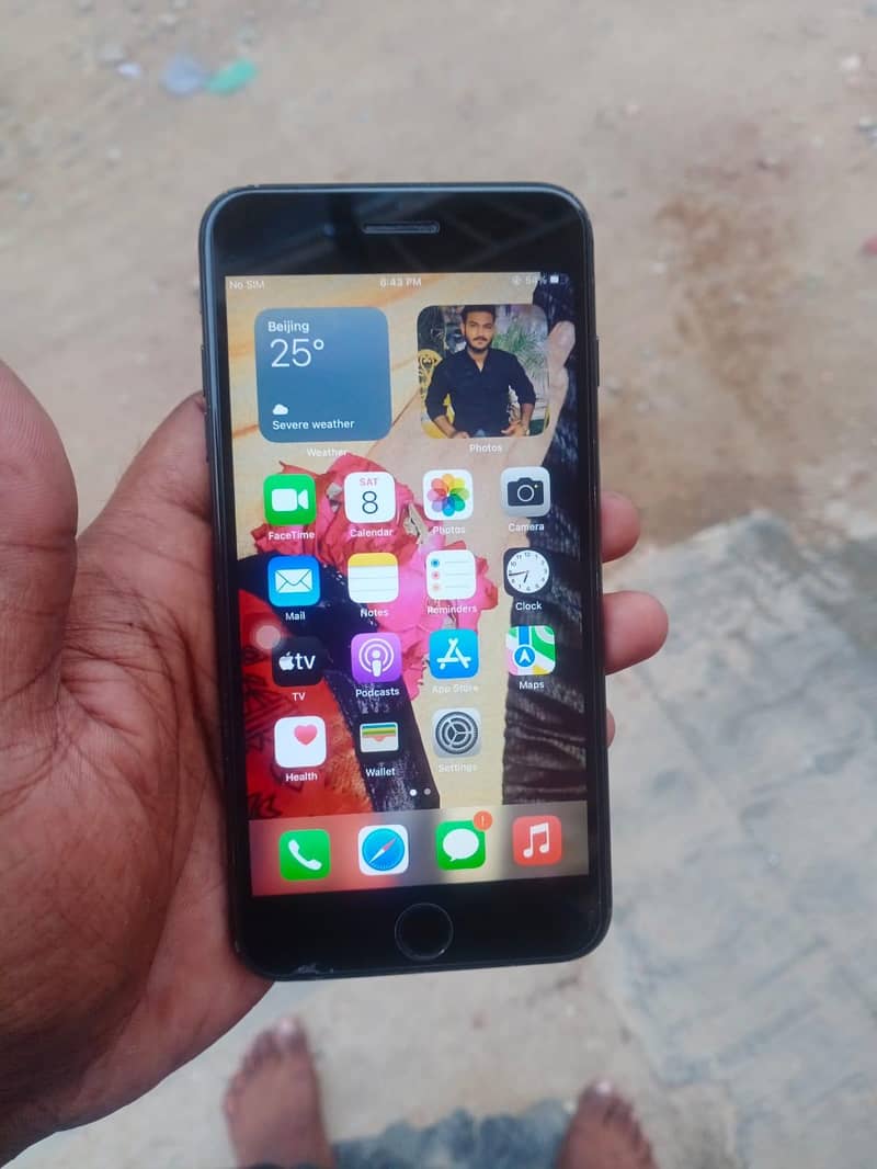 Apple iPhone 7 Plus 9