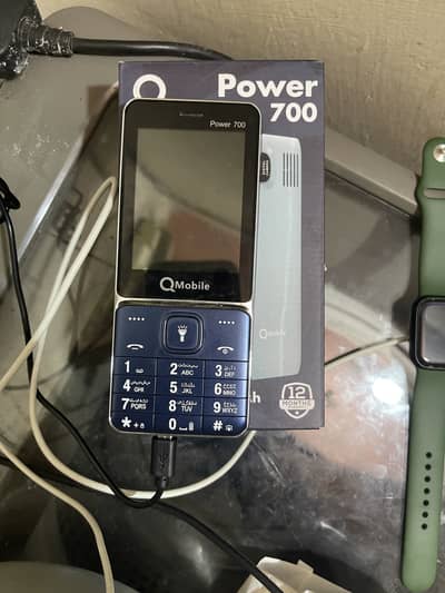 Q mobile power 700
