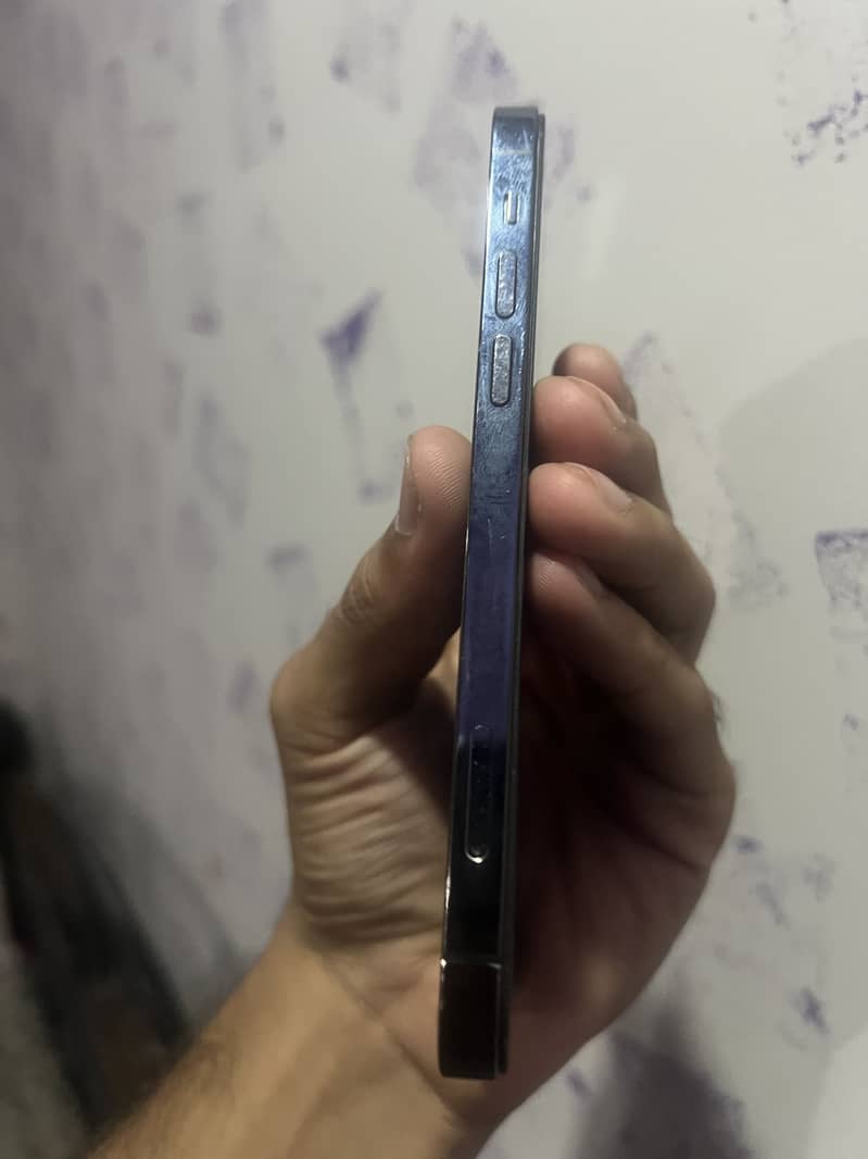 Apple iPhone 12 Pro 3