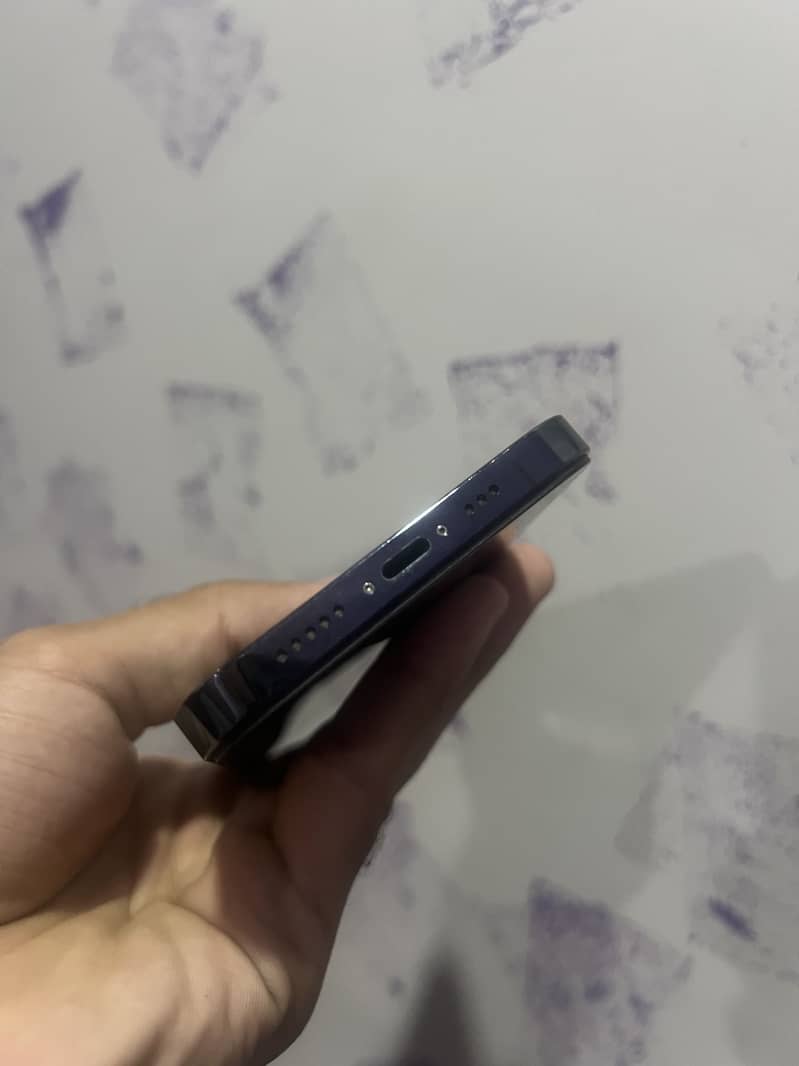 Apple iPhone 12 Pro 4