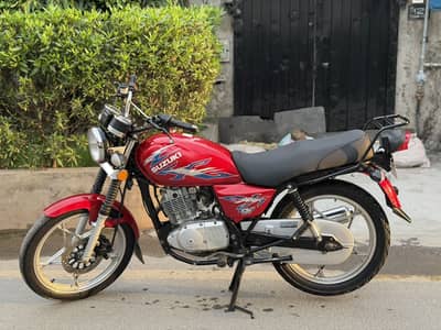 Suzuki GS 150 2022