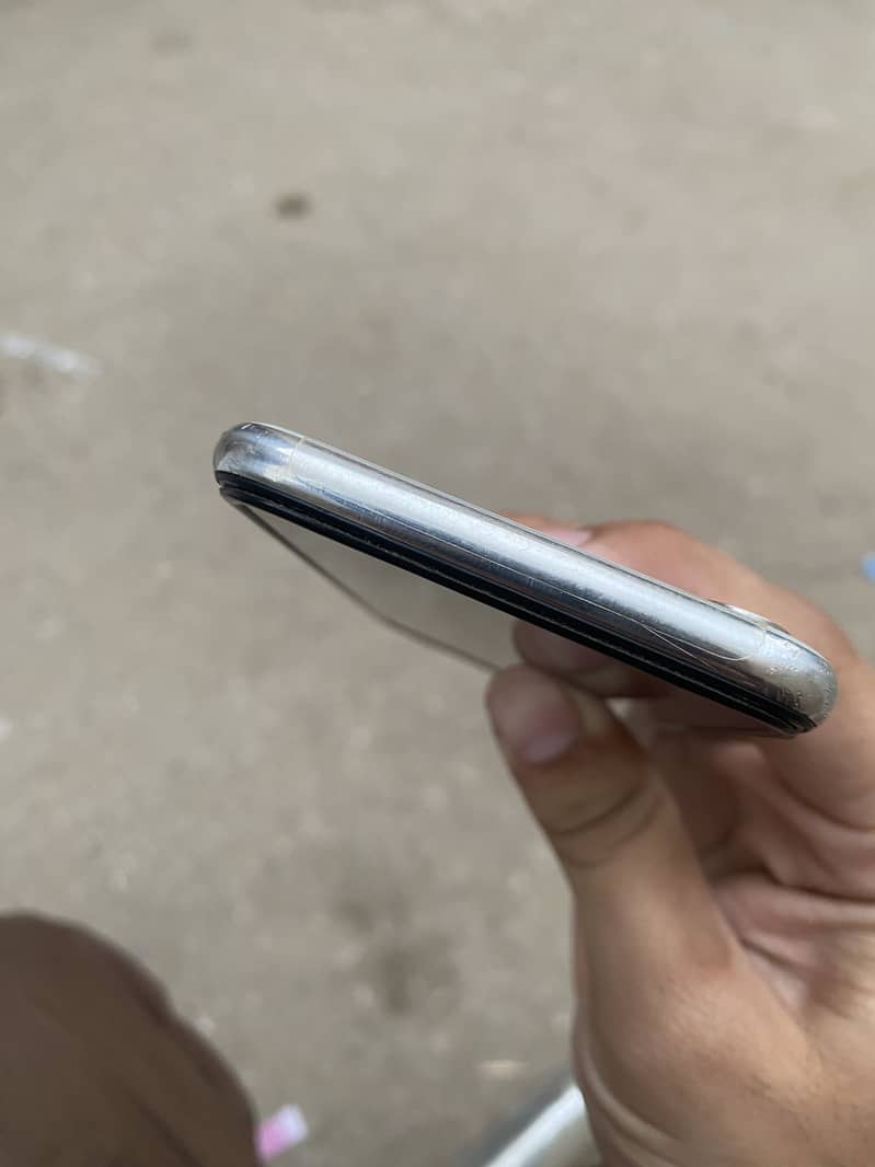 Apple iPhone X 2