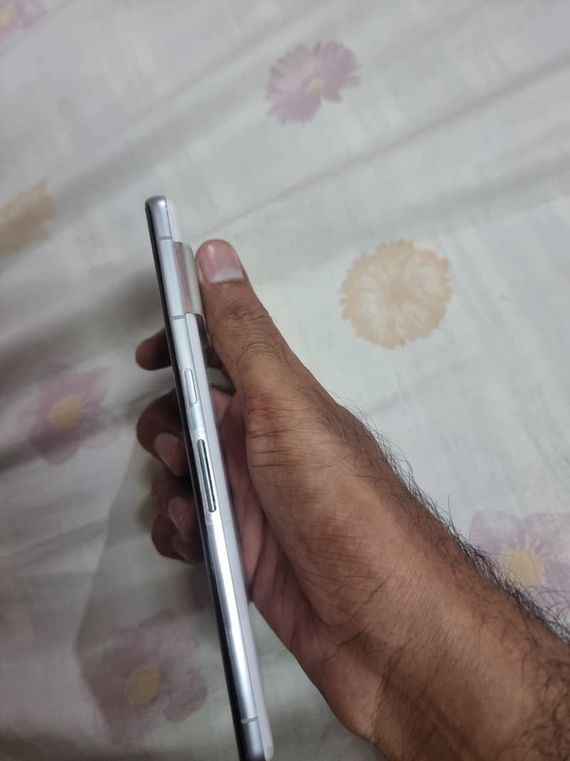 Google pixel 7 pro 4