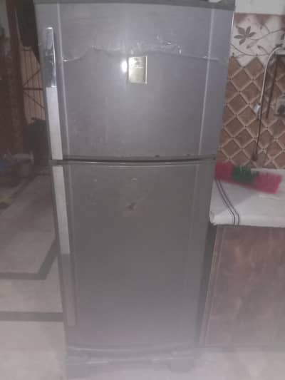 Dawlance Fridge Medium Size used