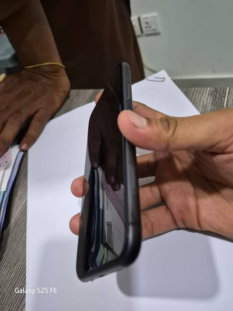 Apple iPhone 11 6