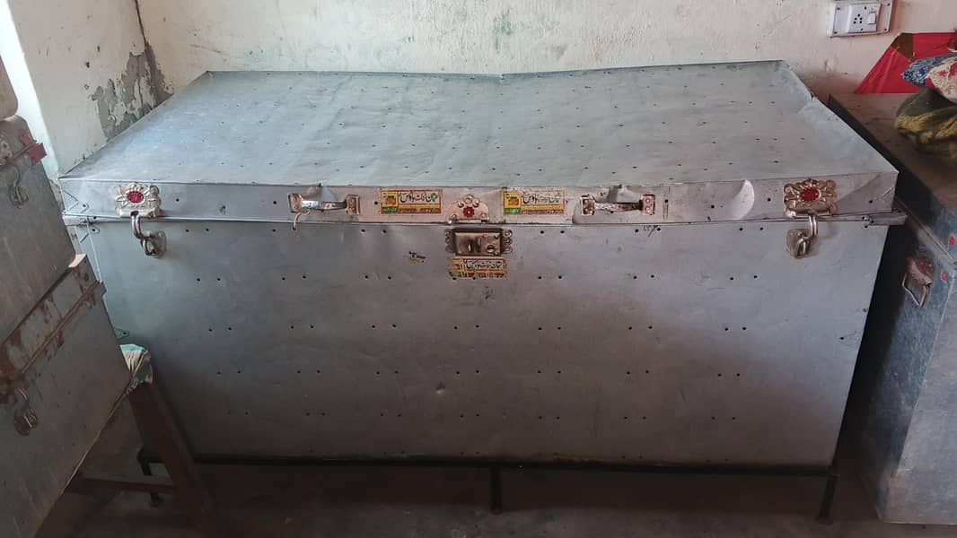 trunk,Patti ,(صندوق) 6