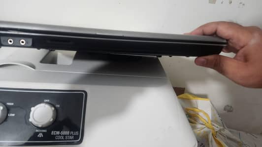 assalamu alaikum Dell company ka laptop chalta hua