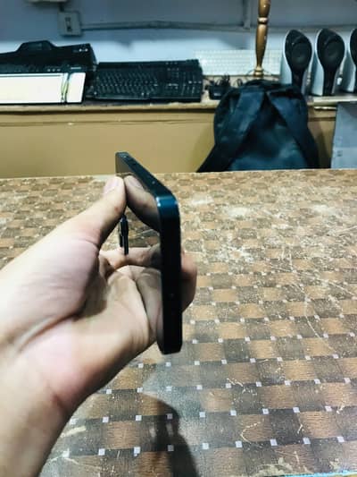 Apple iPhone 13 jv battery 83% all ok 10/10 water pack