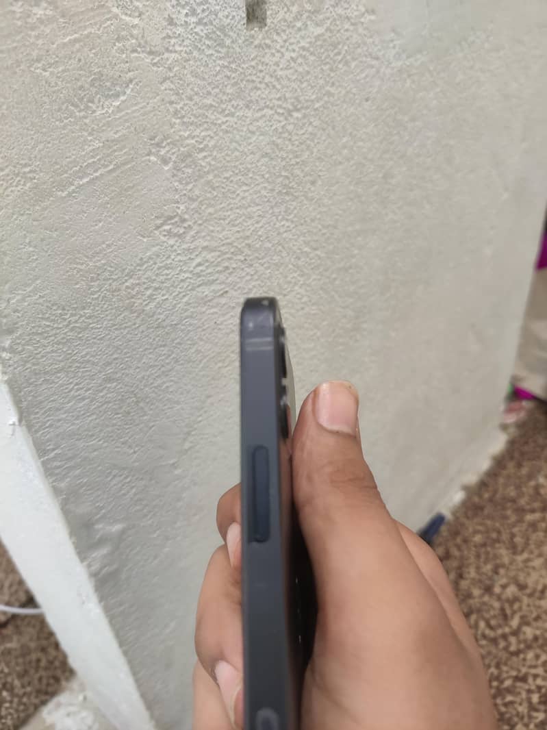Apple iPhone 12 3