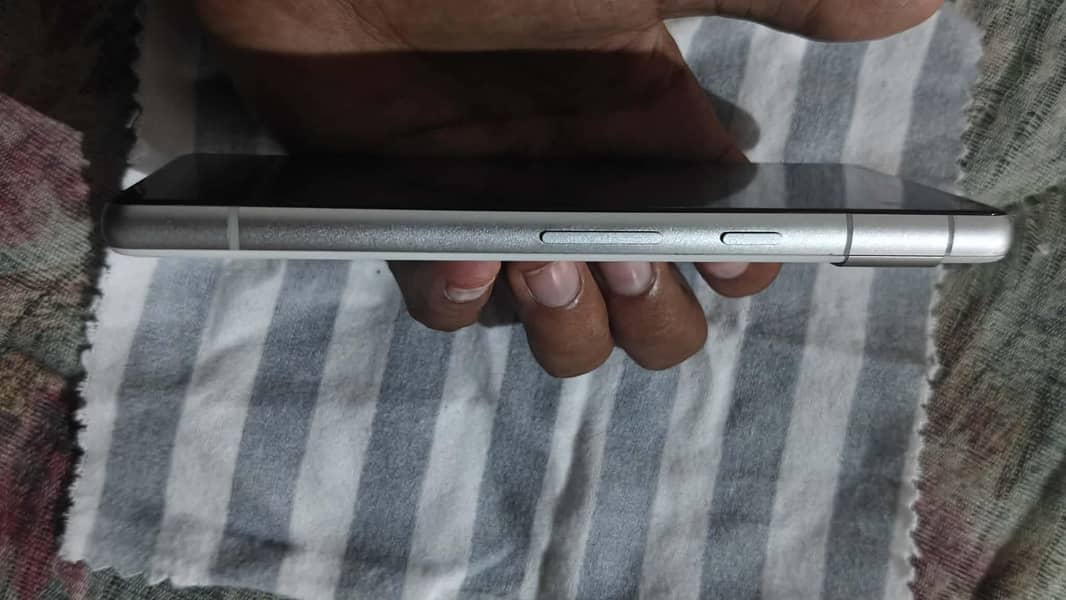 Google Pixel 7a  approved 4