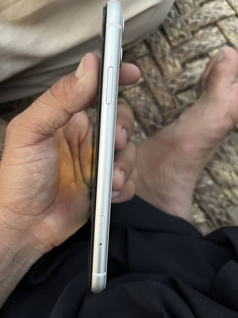 Apple iPhone 11 1