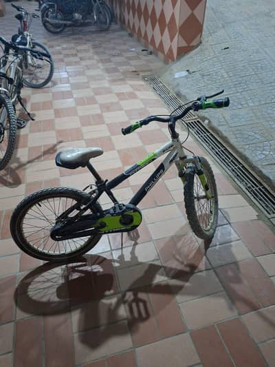 Imported cycle for 8 to 12 years old children