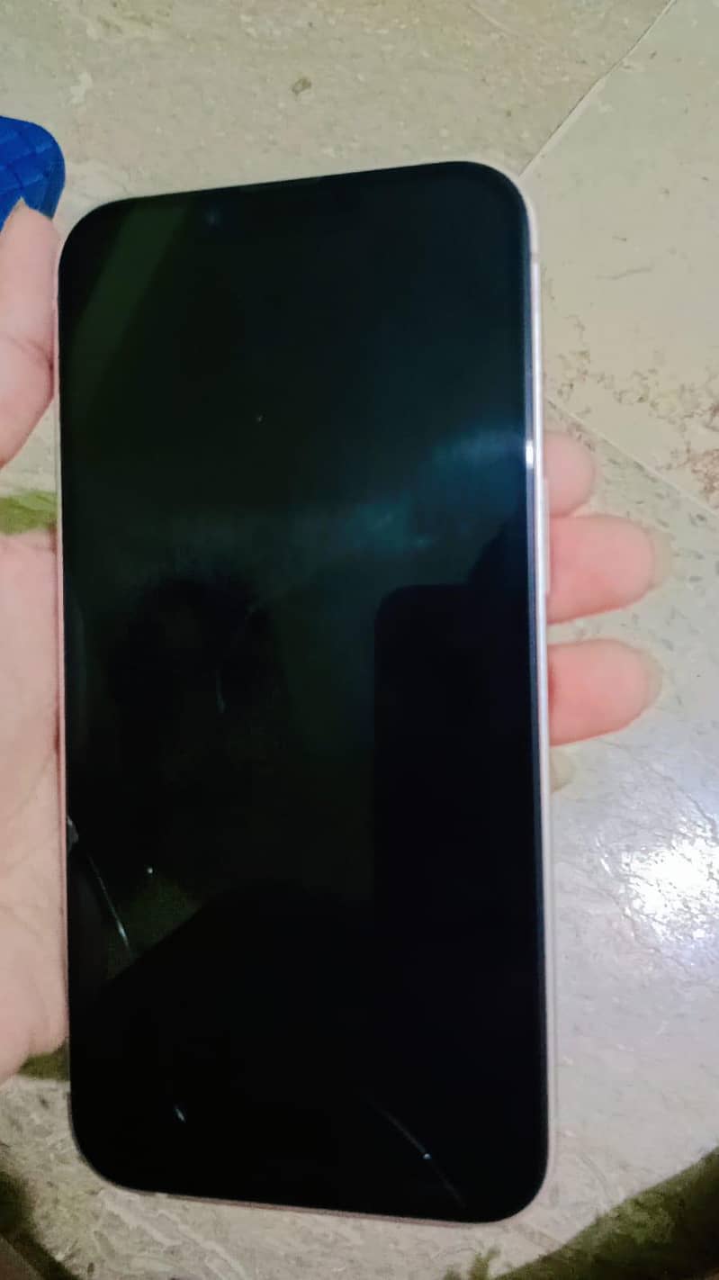 Apple iPhone 13 2