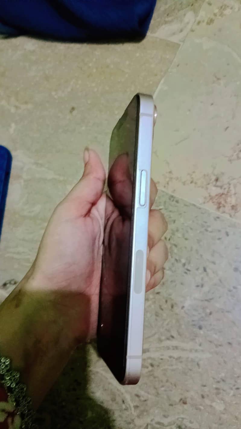 Apple iPhone 13 3