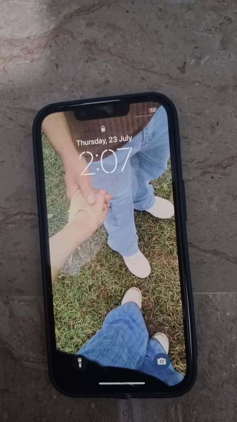 Apple iPhone 13 6