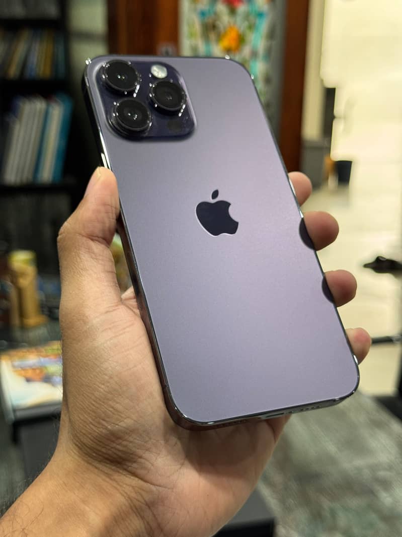 Apple iPhone 14 Pro Max 1