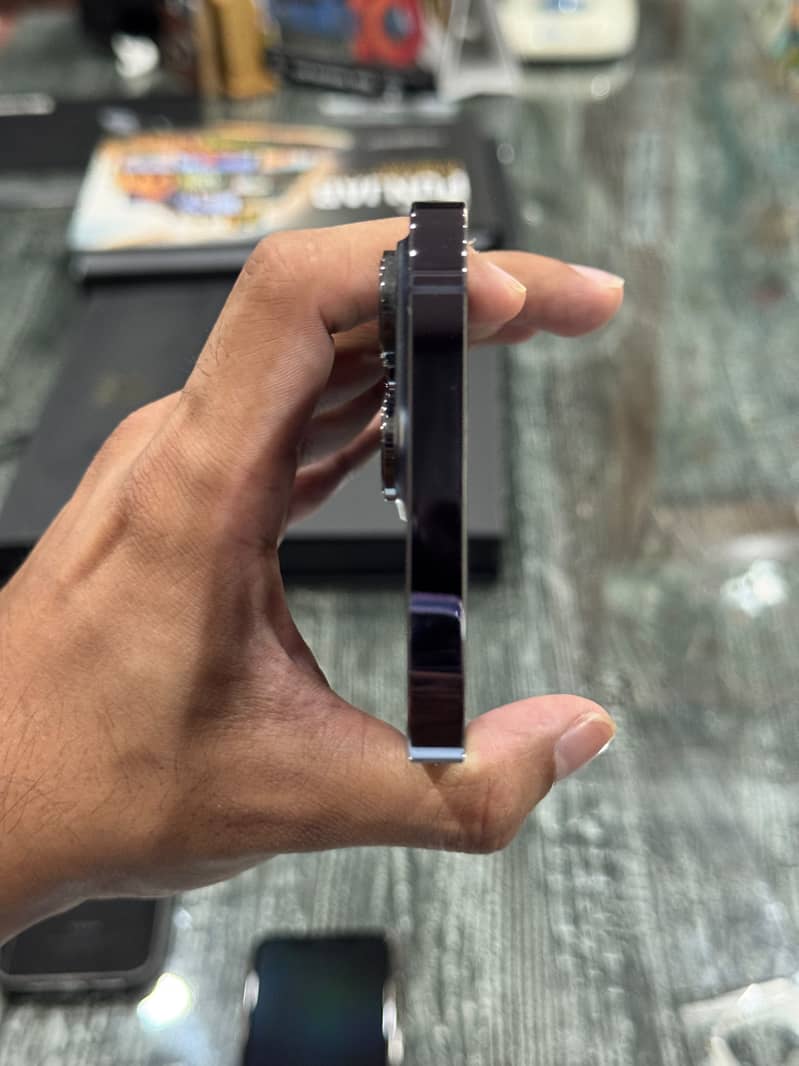 Apple iPhone 14 Pro Max 2