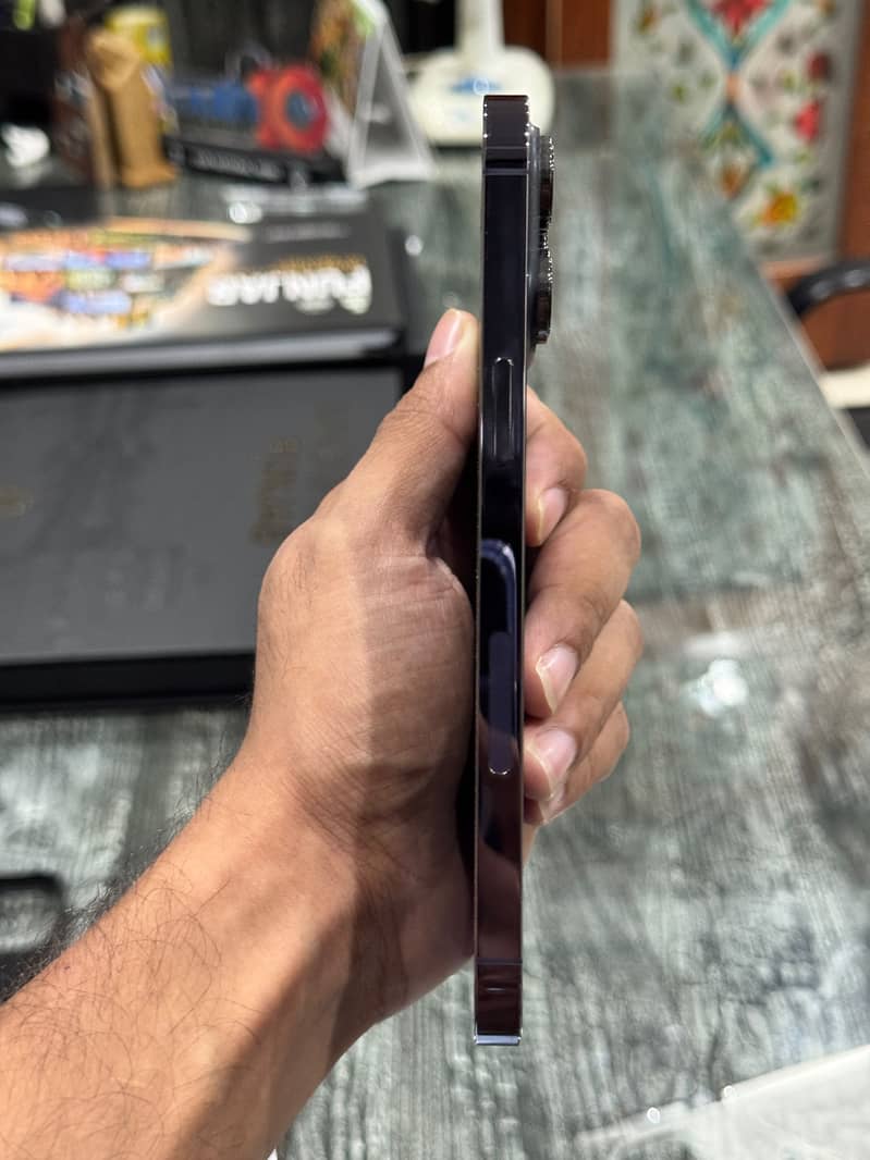 Apple iPhone 14 Pro Max 3