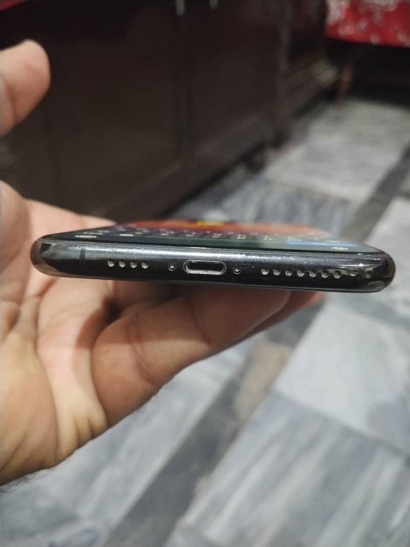 Apple iPhone 11 Pro Max 3