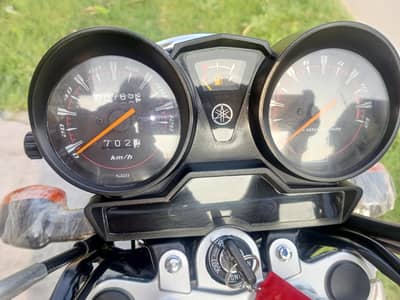 YAMAHA YBR125-G For Sale Matt Grey Color 2026