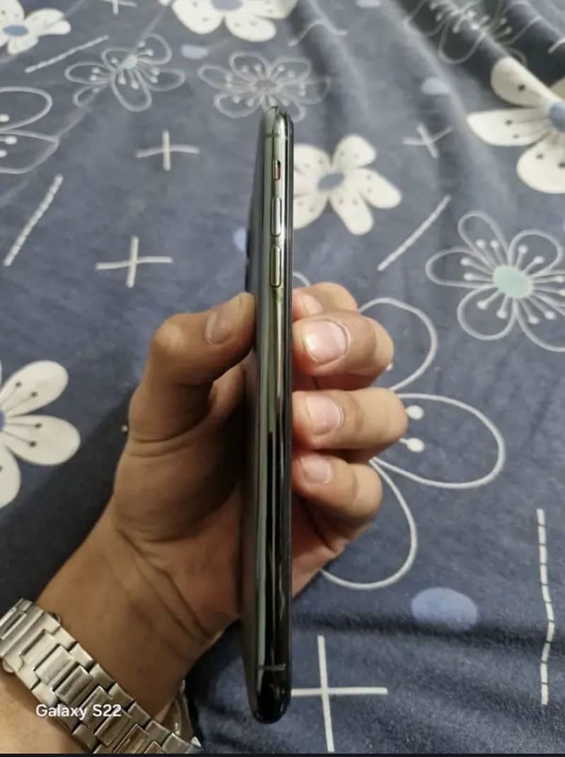 Iphone 11 pro max 1