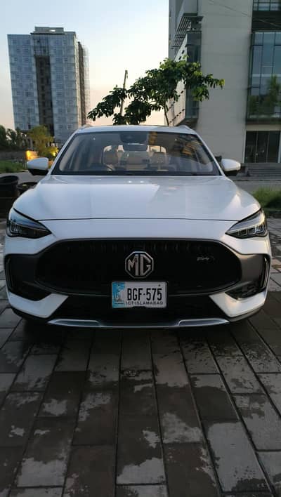 MG HS 2025