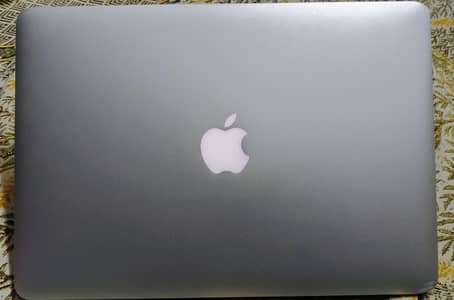 MACBOOK 2017 AIR (Fresh condition)