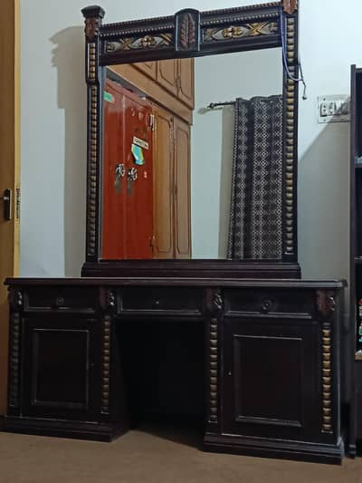 dressing table