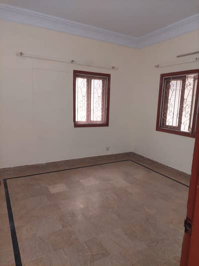 300 Sq Yads, Commercial on Rent