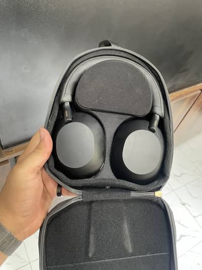 Song WH-1000XM5