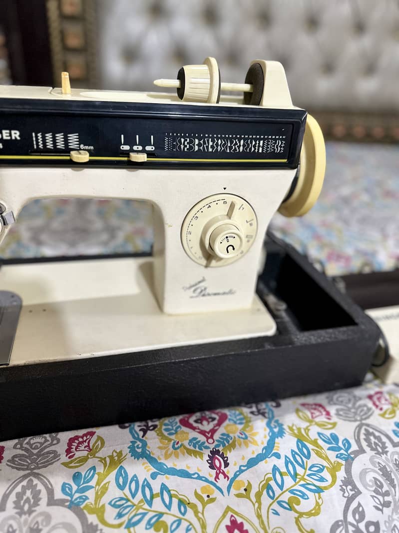 Singer Sewing Machine 2