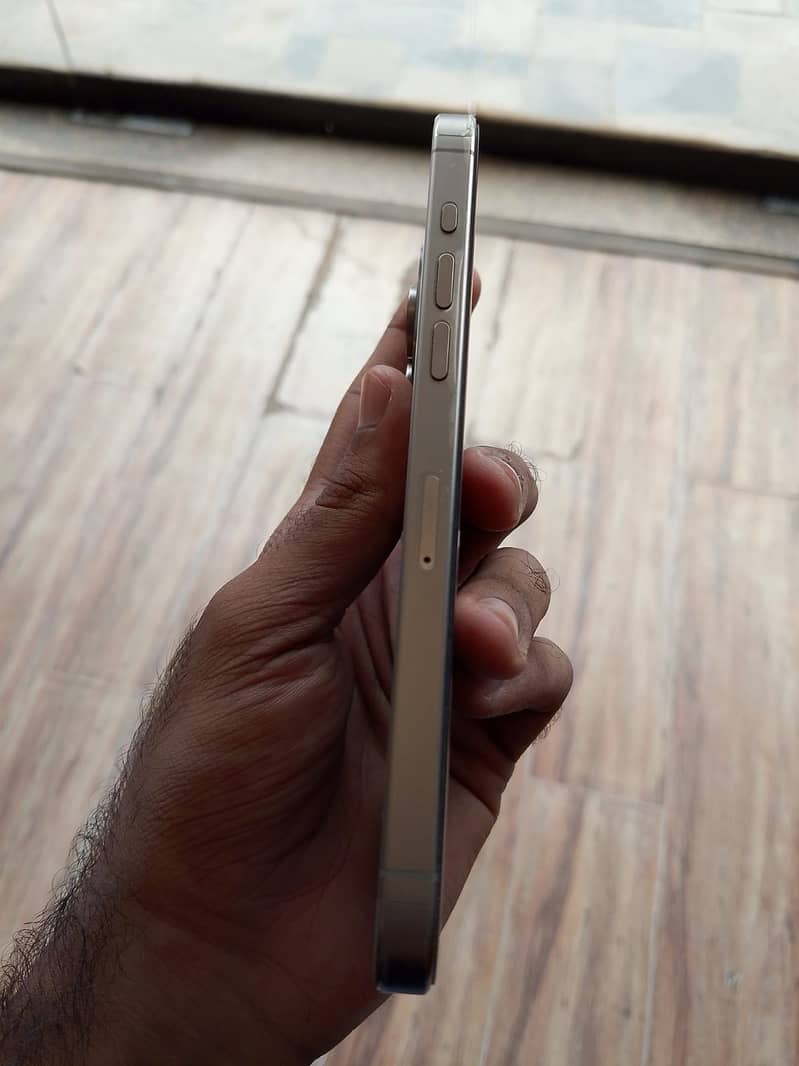 iPhone 15pro max 2