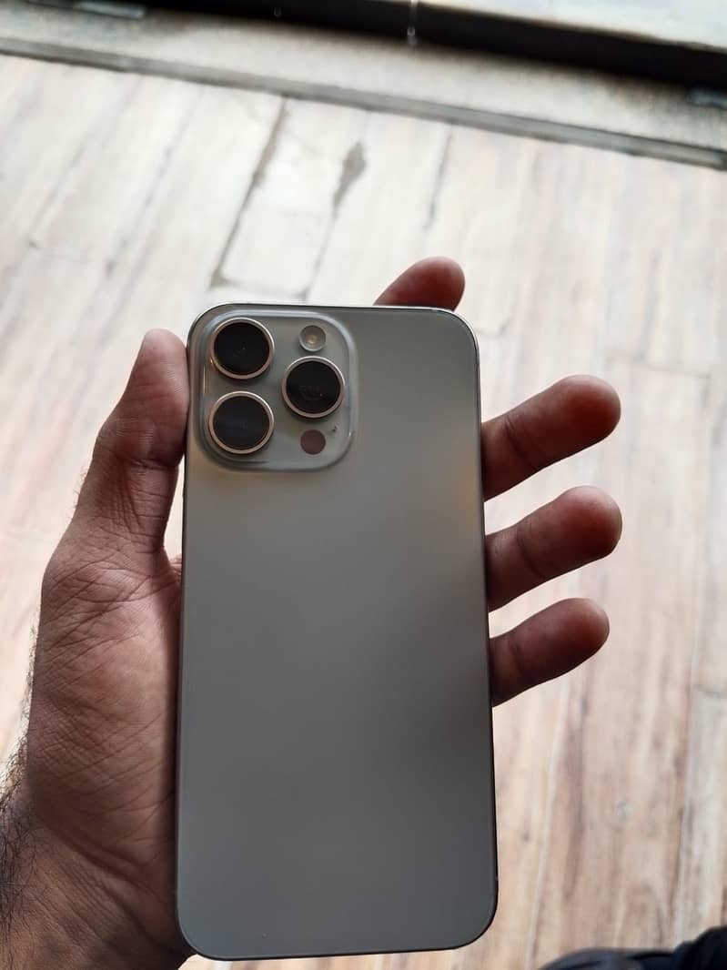 iPhone 15pro max 3