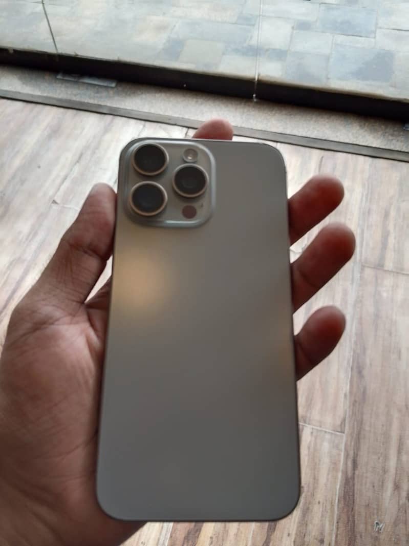 iPhone 15pro max 5