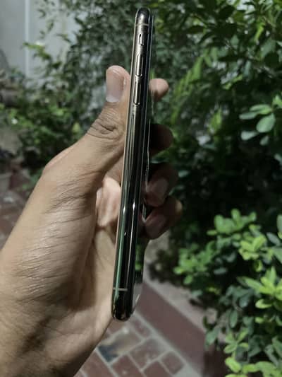 Apple iPhone XS