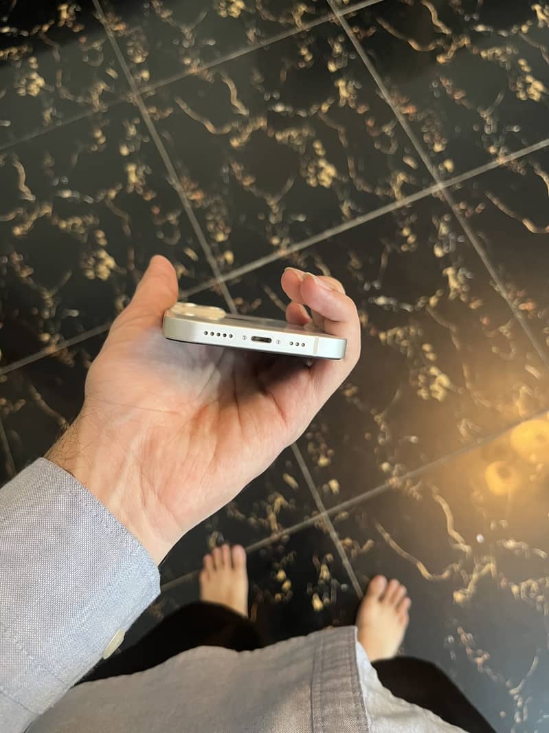 Apple iPhone 14 4