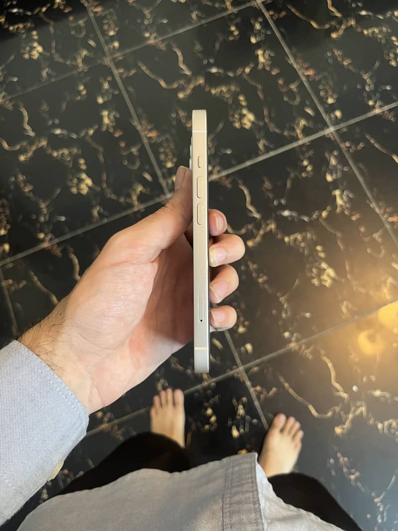 Apple iPhone 14 5