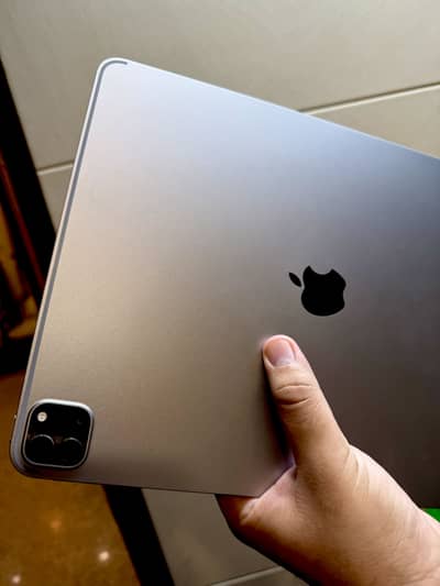 Apple iPad Pro 13 INCH 6TH GEN M2 Chip GRAY Colour