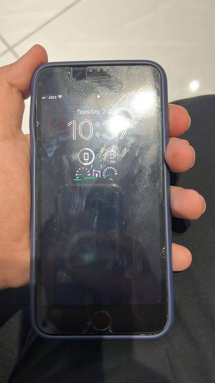Apple iPhone 8 Plus 1