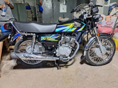 Honda CG 125 2026 Modal Black Color New Condition 4350 Km Chala Ha